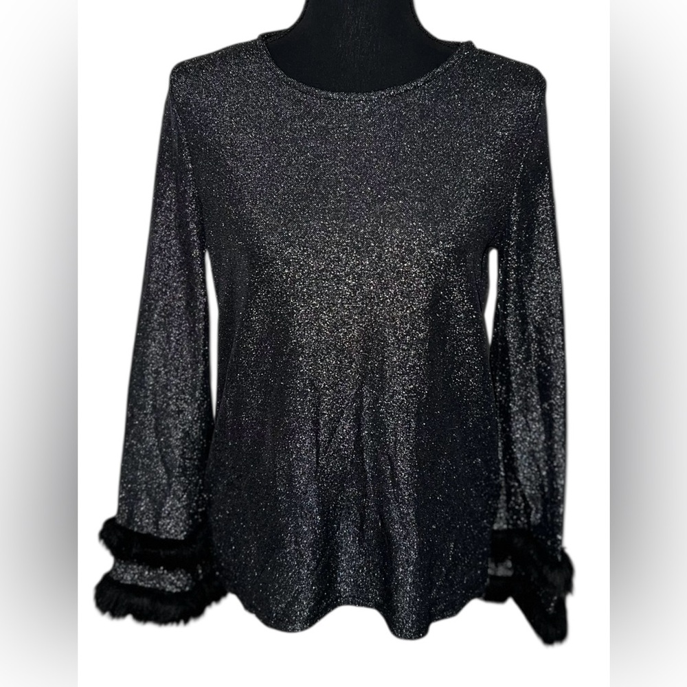 Oliver by Escio SAMPLE PIECE Black & Silver long Sleeve w/ fur trim - Medium NWT